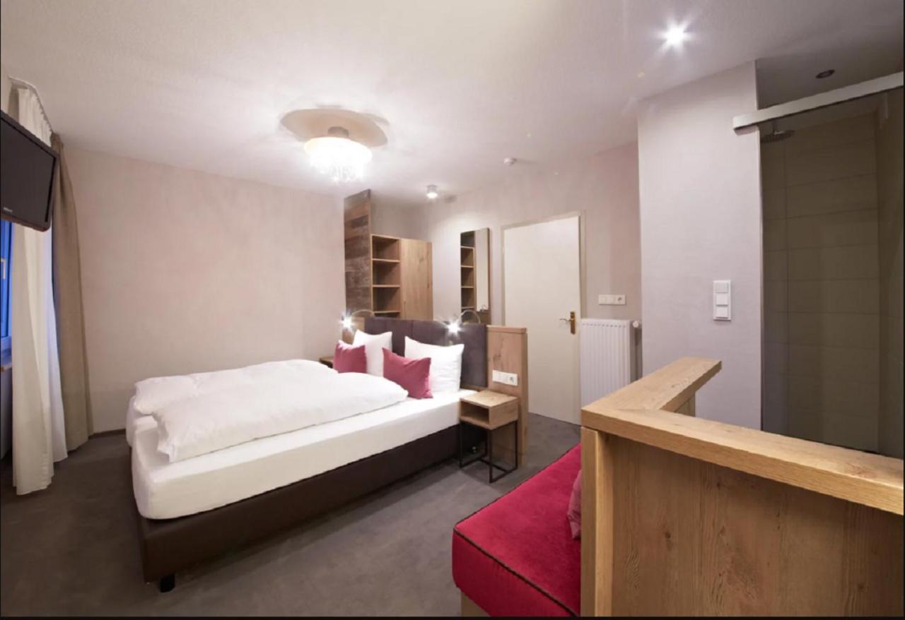 Gaestehaus Zur Traube Reil Luaran gambar