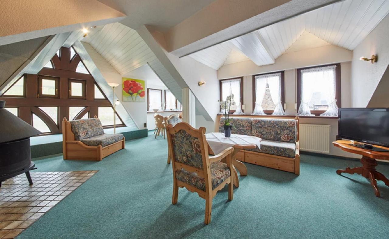 Gaestehaus Zur Traube Reil Luaran gambar
